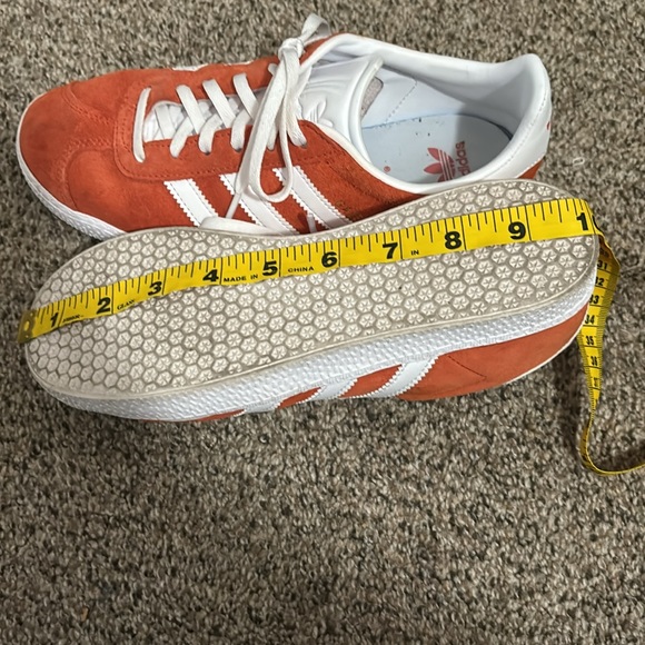 Adidas Gazelle red/orange sneakers size 5 - Picture 10 of 10
